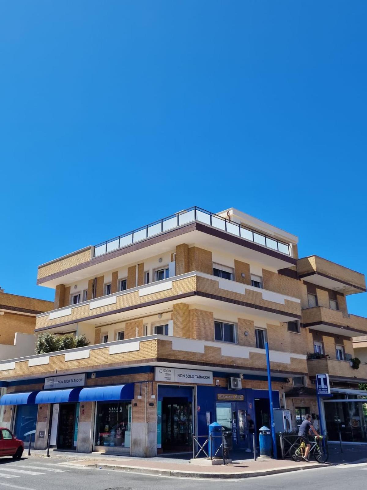 Roma Airport Sky Apartments 菲乌米奇诺 外观 照片