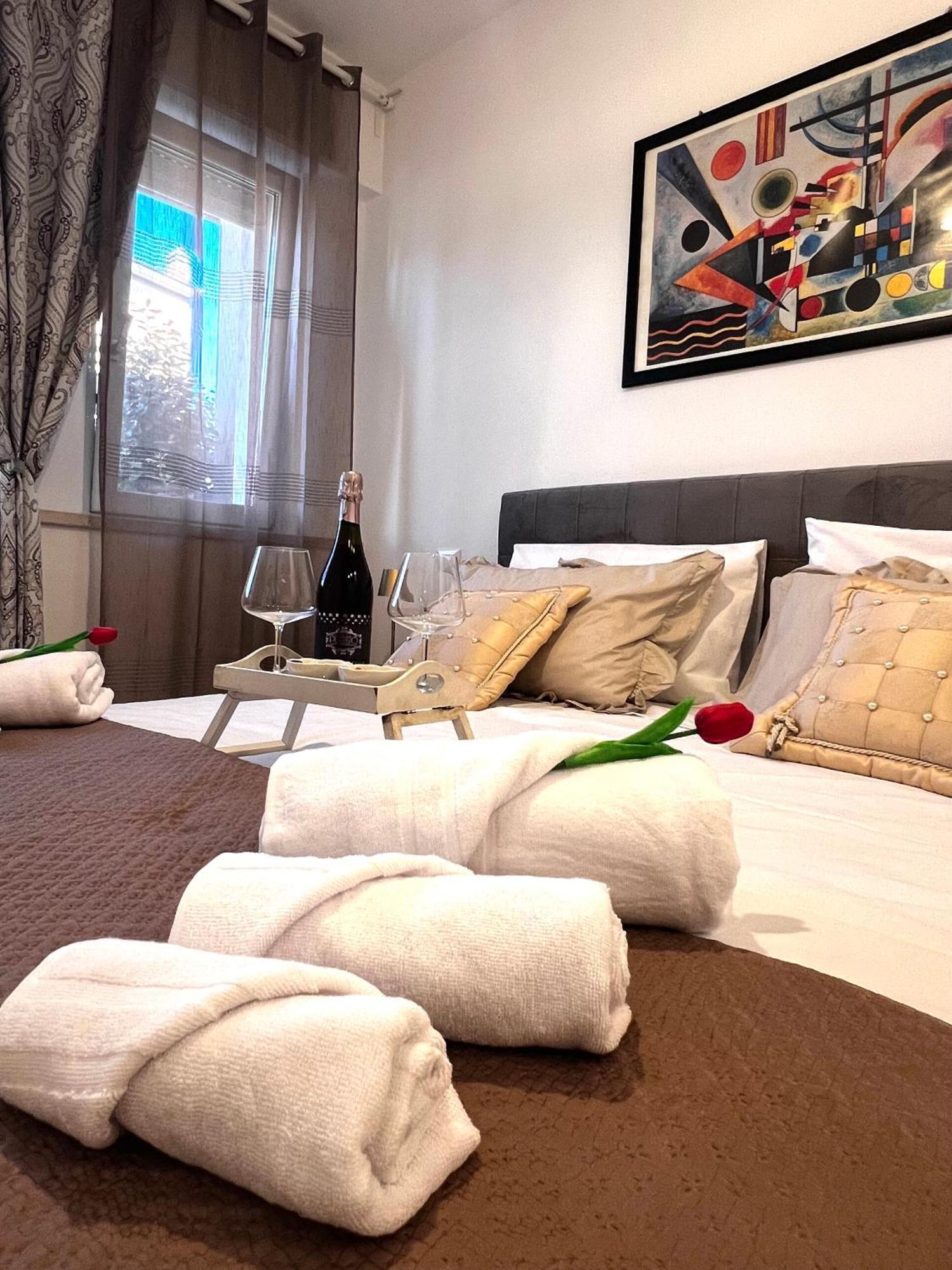 Roma Airport Sky Apartments 菲乌米奇诺 外观 照片