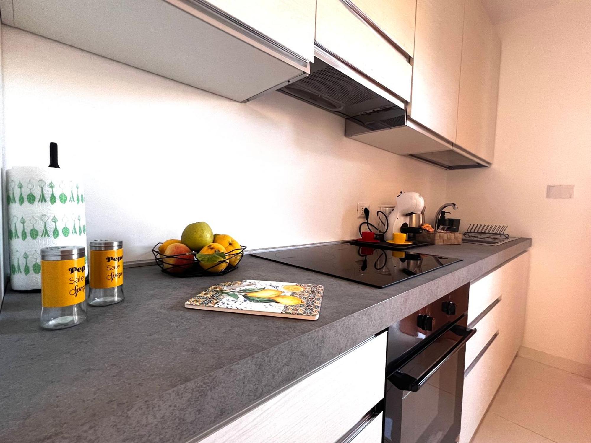 Roma Airport Sky Apartments 菲乌米奇诺 外观 照片